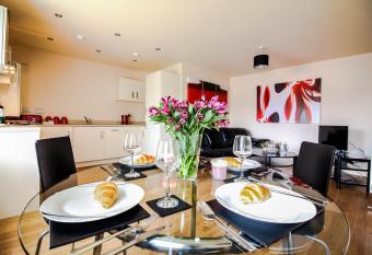 UR City Pad - Regent Wharf has Balcony rooms