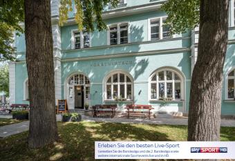 Riemhofer Alter Schlachthof allows 18 year olds to book a room