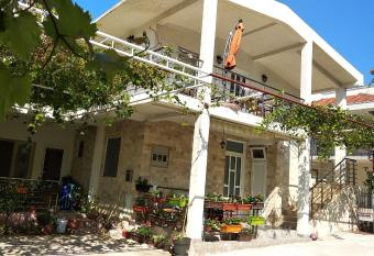 Apartment Djokic has Balcony rooms