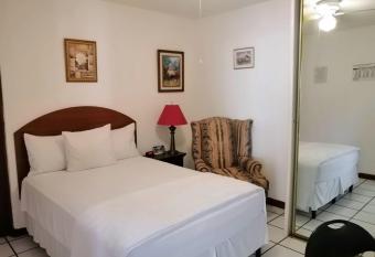 Novohostal B&B has Balcony rooms