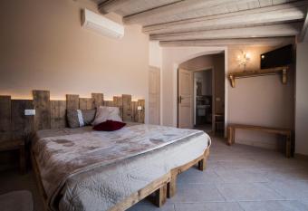 Casa Al Fiume has Balcony rooms