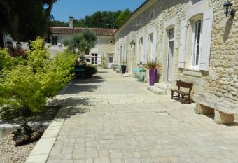 Jolysable has Balcony rooms