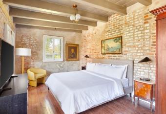 Sonder Maison de Ville has Balcony rooms