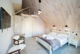 Ministerka Lake-House has Smoking/Balcony rooms