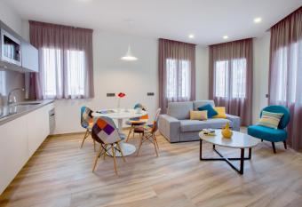 Gran Marina Suites allows 18 year olds to book a room