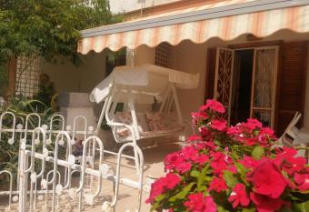 VILLINO da MARIA has Balcony rooms