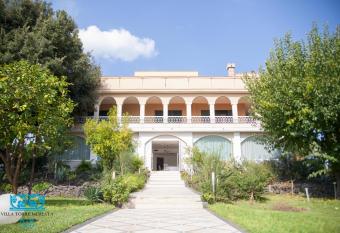 Torremerlata B&B has Balcony rooms