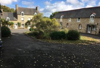 Les G  tes de La M  tairie du Dick has Balcony rooms