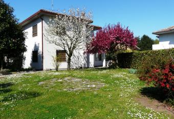 In Giardino B&B allows 18 year olds to book a room