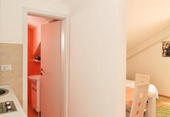 Apartmani P&M has Balcony rooms