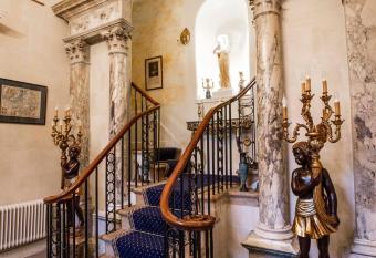 Grosvenor Villa allows 18 year olds to book a room