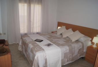 Barceloneta UPartments allows 18 year olds to book a room