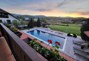 House Tina has Balcony rooms