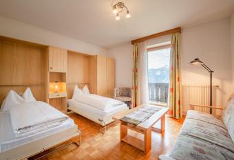 Garni-Residence Villa Paul has Balcony rooms