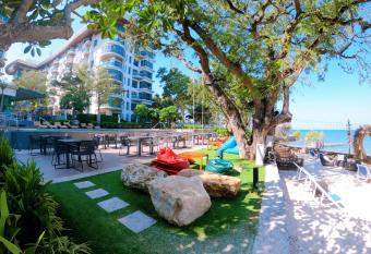 Sonrisa Sriracha                                        has Balcony rooms