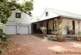 Buckhouse Elegant Village Apartment has Balcony rooms