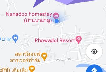 Na Na Doo Homestay has rooms with a private hot tub