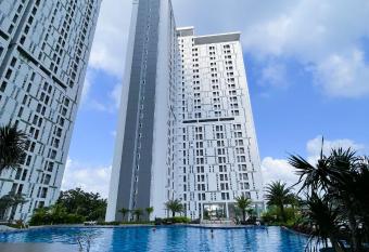 The Satu Stay - Apartemen SGV has Balcony rooms