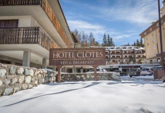 Hotel Clotes has Balcony rooms