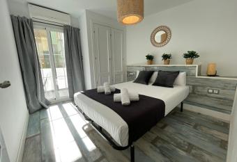 AZ El Balc  n de Las Armas RENOVADO!!! - Parking GRATIS has Balcony rooms