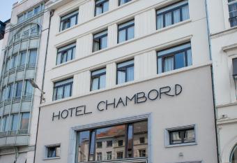 Hotel Chambord allows 18 year olds to book a room