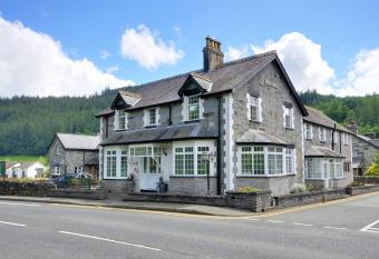 Oakfield Guest House allows 18 year olds to book a room