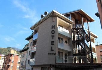 Rosa Purpurea Hotel has Balcony rooms