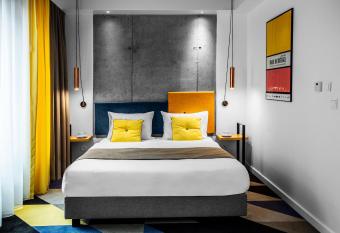 Lwowska 1 allows 18 year olds to book a room