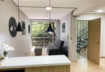 Apartamento Lleras allows 18 year olds to book a room