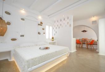 Ktima Lino allows 18 year olds to book a room