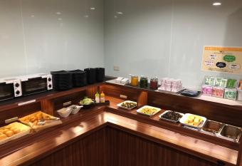 Business Hotel Fiz Nagoya Airport has Smoking rooms