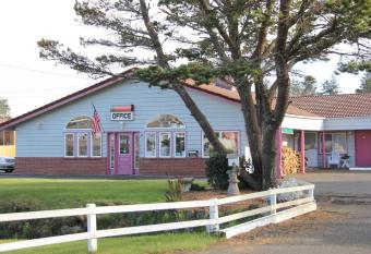 Mariners Cove Inn has Balcony rooms