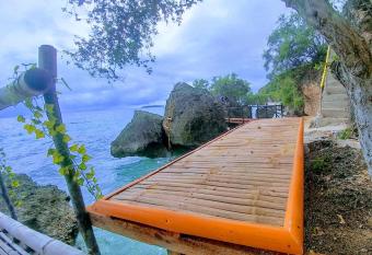 Stay N Save B&B has Balcony rooms