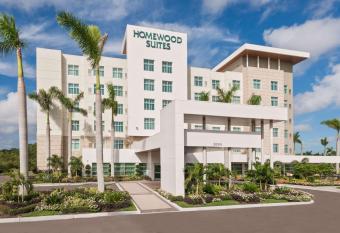 Homewood Suites by Hilton Sarasota Lakewood Ranch has Balcony rooms