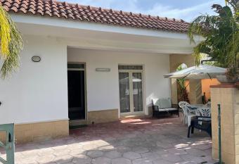 Villetta Padula Bianca has Balcony rooms