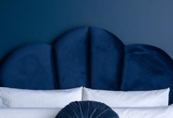 Craves allows 18 year olds to book a room