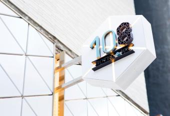 Hotel 108, Hong Kong has Balcony rooms