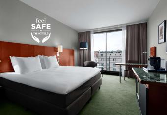 NH Brussels EU Berlaymont allows 18 year olds to book a room