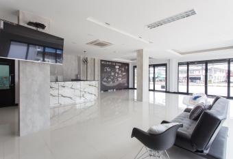 Well Timed Hotel has Balcony rooms