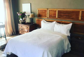 Dara Guest House allows 18 year olds to book a room