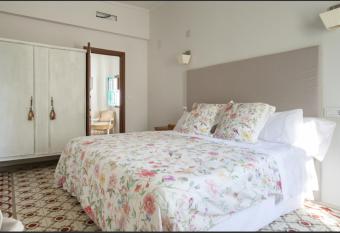 Casona Villa Paquita - Lujosa Villa de 1913 allows 18 year olds to book a room