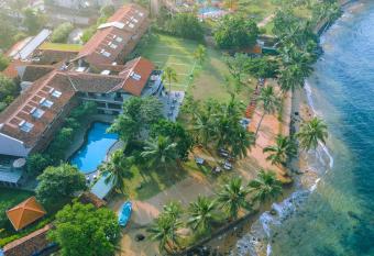 Earl s Reef has Balcony rooms