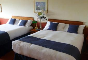 London Beach Country Hotel & Golf Club has Balcony rooms