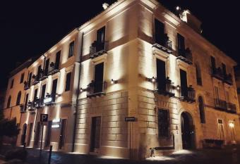 La Locanda del Baffo has Balcony rooms