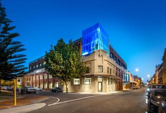 Quest Fremantle has Balcony rooms