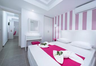 La central Apartments has Balcony rooms