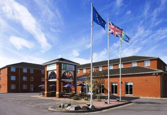 Holiday Inn Express Southampton West, an IHG Hotel allows 18 year olds to book a room