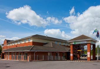 Holiday Inn Express Gloucester - South, an IHG Hotel allows 18 year olds to book a room
