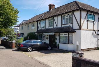 Aylesbray Lodge allows 18 year olds to book a room