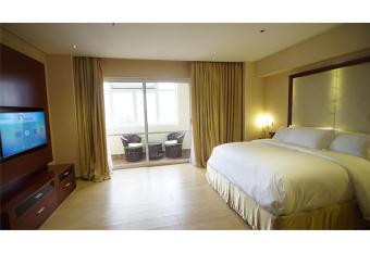 Pearlwort Hotel and Suites allows 18 year olds to book a room